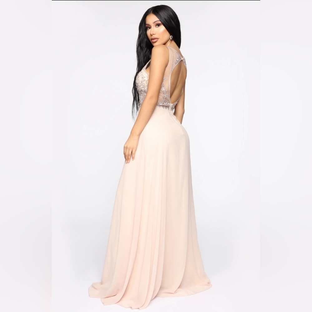 Champagne embroidered long gown - Picture 2 of 8